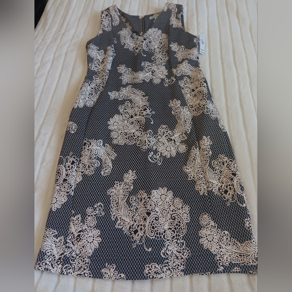 Black dress cream details size 14 - Picture 2 of 7
